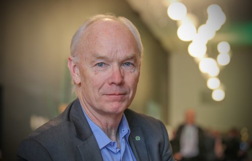 Stortinget må stoppe import av høye strømpriser Stortinget må stoppe import av høye strømpriser