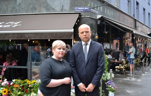 Finlands finansminister med støtte til de berørte av terroren