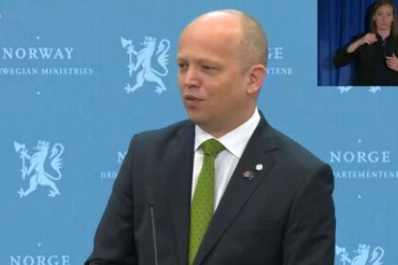 Økonomisk trygghet er det beste vi kan bidra med. Derfor må vi dempe pengebruken. Økonomisk trygghet er det beste vi kan bidra med. Derfor må vi dempe pengebruken.