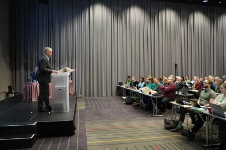 NILS T BJØRKE VALD TIL NY FYLKESLEIAR I HORDALAND SENTERPARTI NILS T BJØRKE VALD TIL NY FYLKESLEIAR I HORDALAND SENTERPARTI