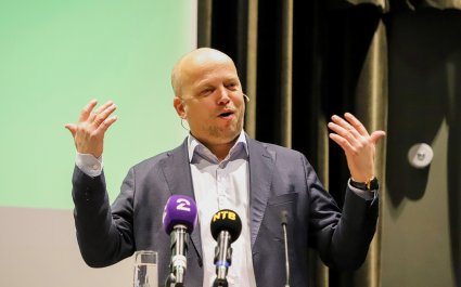 Trygve Slagsvold Vedum 101125