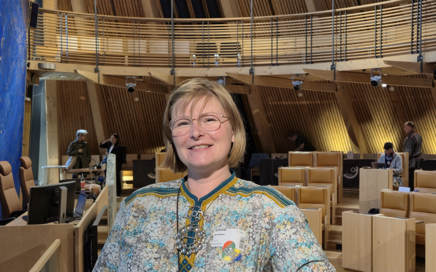 Guri Rebecca Nilsen i plenumssalen