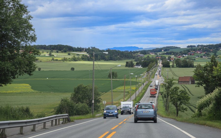 Samferdsel-trafikk-vei-bil