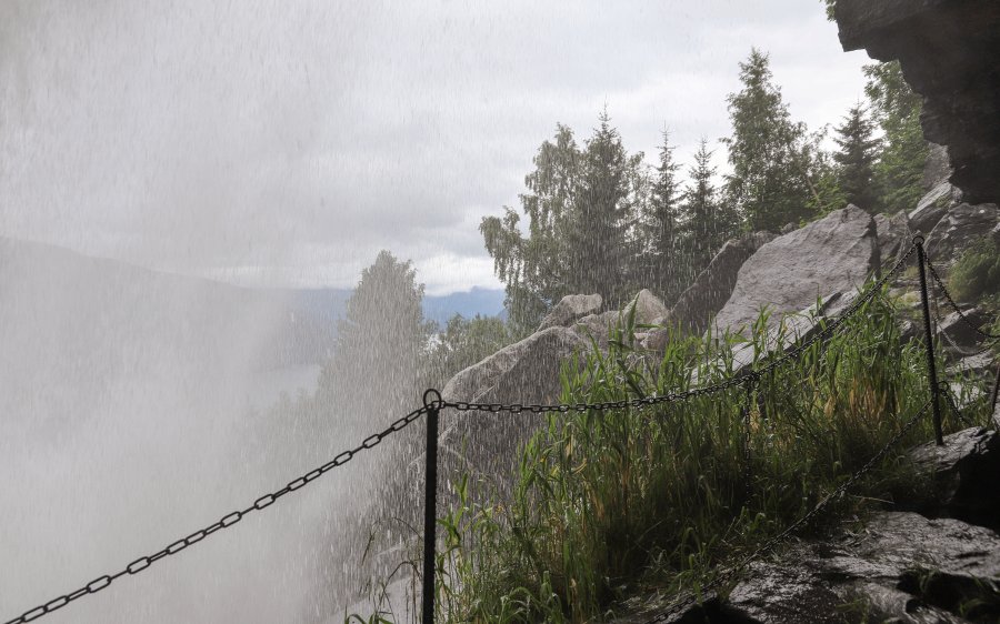 2022 Inne bak Tvinnefossen, Stryn, Sogn og Fjordane