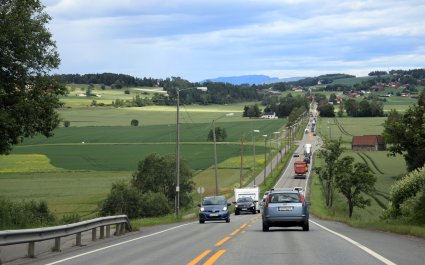 2019 Kulturlandskap med trafikkert vei