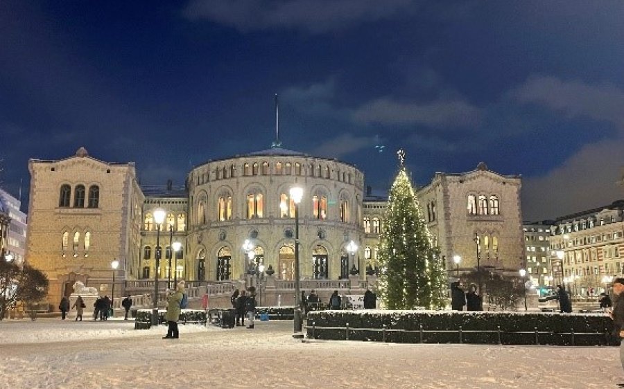 Stortingsbygningen_vinter_foto Kathrine