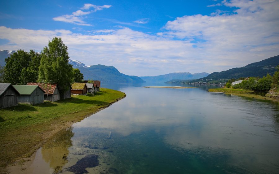 Natur-kulturlandskap-fjord-fjell-Gloppen-42579085531_c1e58e231d_o