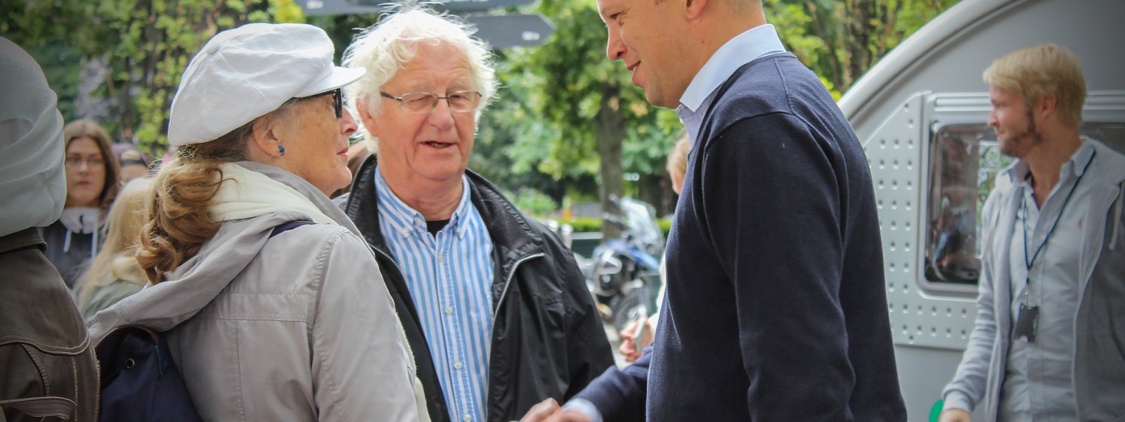 2017 - Trygve Slagsvold Vedum på stand på Karl Johan