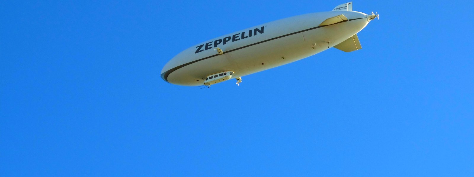 2044 fjelloyri zeppelin